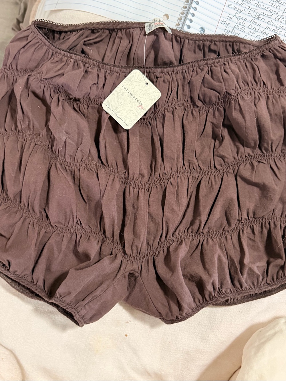 Women’s Smocked High-Waist Shorts in brown